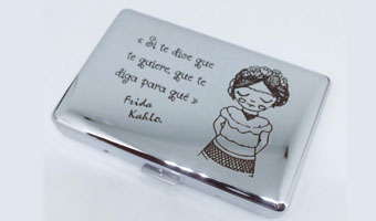 Placas grabadas a laser, pitillera grabada a laser